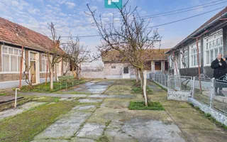 Proprietate cu 3 case din văiugă și teren în Nadab - Poză 16