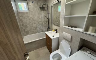 Apartament cu 3 camere, 66mp, Zona Semicentral - Poză 12