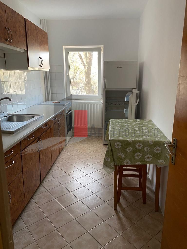 Închiriere 2 camere Calea Văcărești - Poză 7