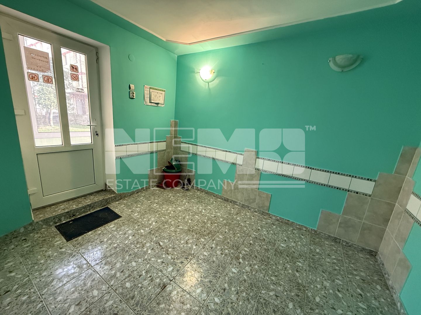 🏢 Spațiu de închiriat în Rădăuți – ideal pentru afacerea ta! - Poză 4