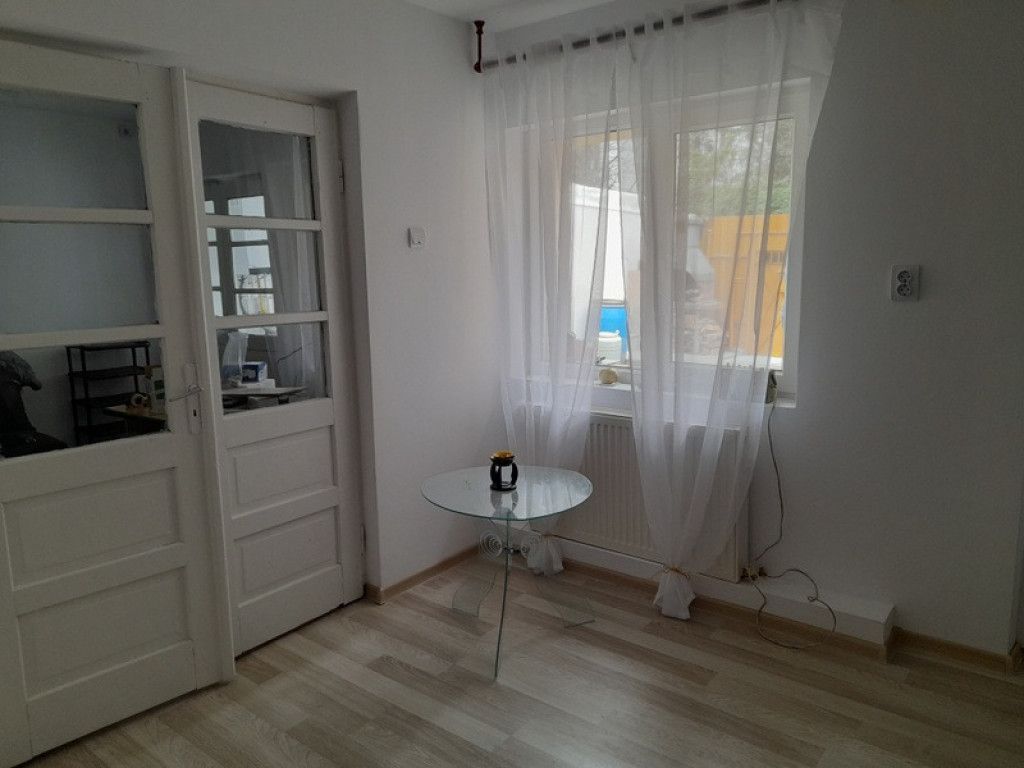 Dristor, Piata Ramnicu Sarat, casa - Poză 4