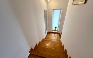 Casa de vanzare - 5 Camere, 2 Bai,  Garaj, 1000mp Teren - Poză 13