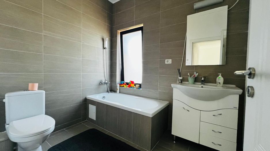 Duplex cu 4 camere, amplasament excelent |Dumbrăvița| - Poză 9