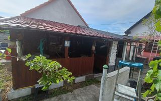 Casă de vanzare cu 4 camere 107 mpu pivnita anexe curte gradina Sebes - Poză 12
