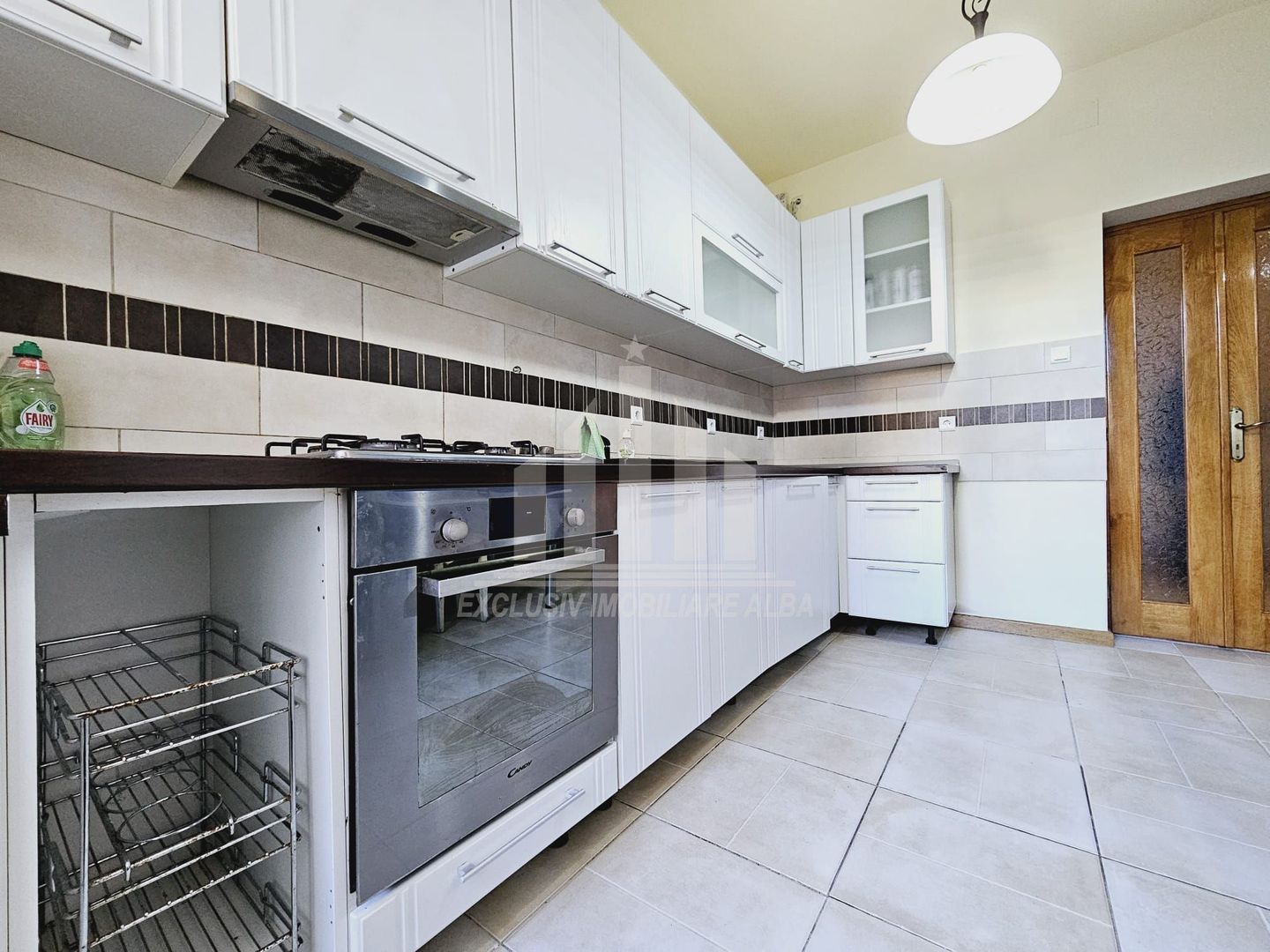 Apartament cu 3 camere decomandate, Cetate - Poză 2