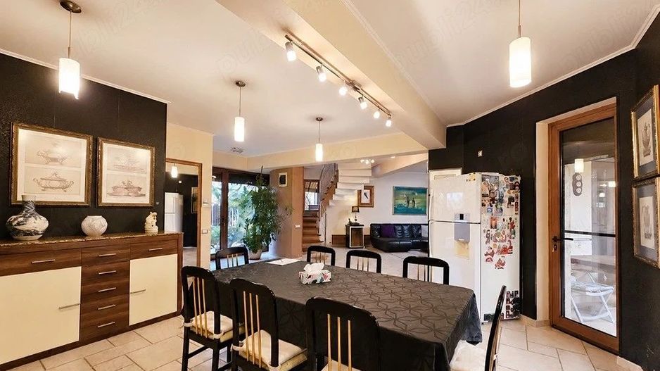 Vila Premium de Vanzare 241 mp I Sisesti - Poză 6