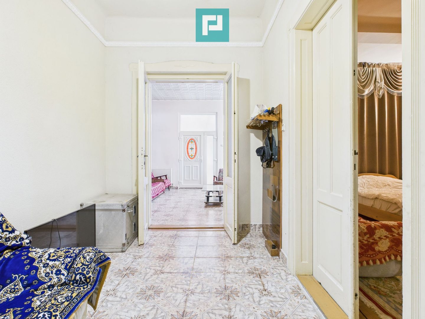 CONAC IMPRESIONANT ÎN GHIOROC - Poză 34