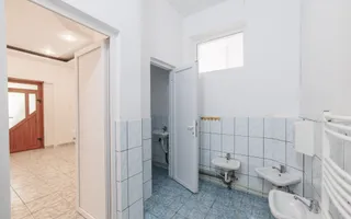 Proprietate multifunctionala | Doua cladiri | 581 mp | Pitesti - Poză 24