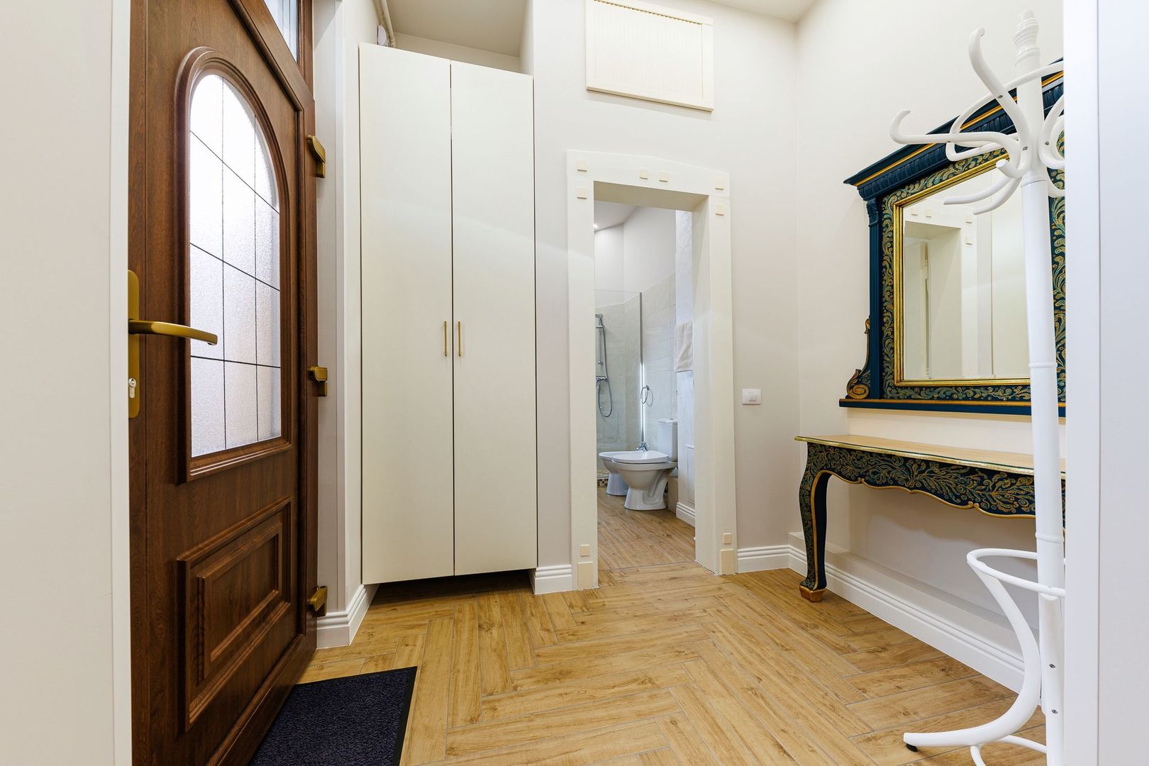 Apartament premium în cladire istorică - Poză 10