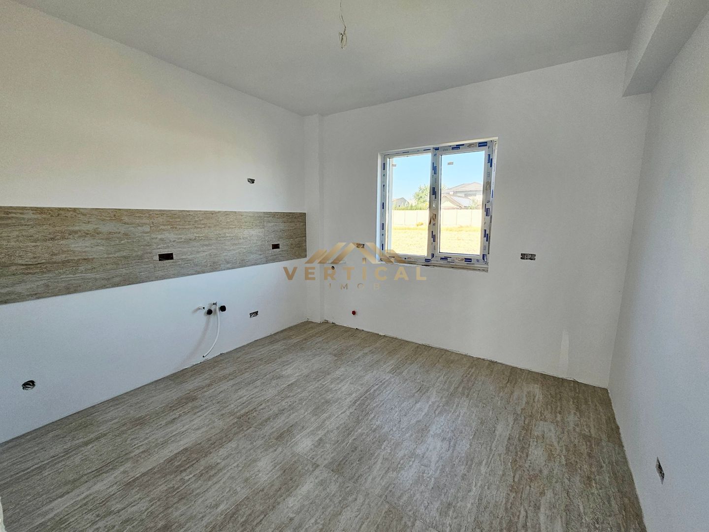 Vila deosebita la iesire din comuna Berceni - Poză 7