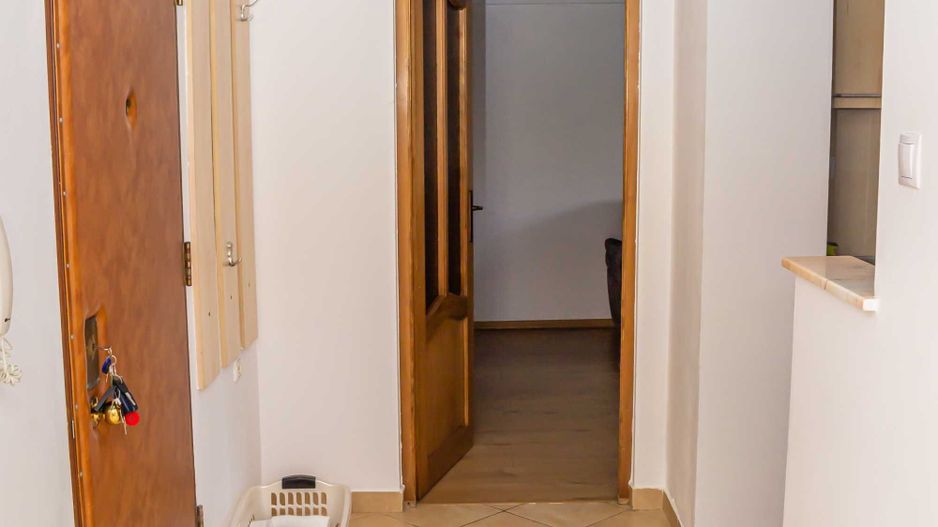 ageuropa.ro vinde apt. 2 cam. DECOMANDAT, RENOVAT si MOBILAT. - Poză 3