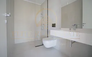 Stațiunea Mamaia - Vânzare apartament cu 2 camere, 2 bai cu vedere la mare. - Poză 17