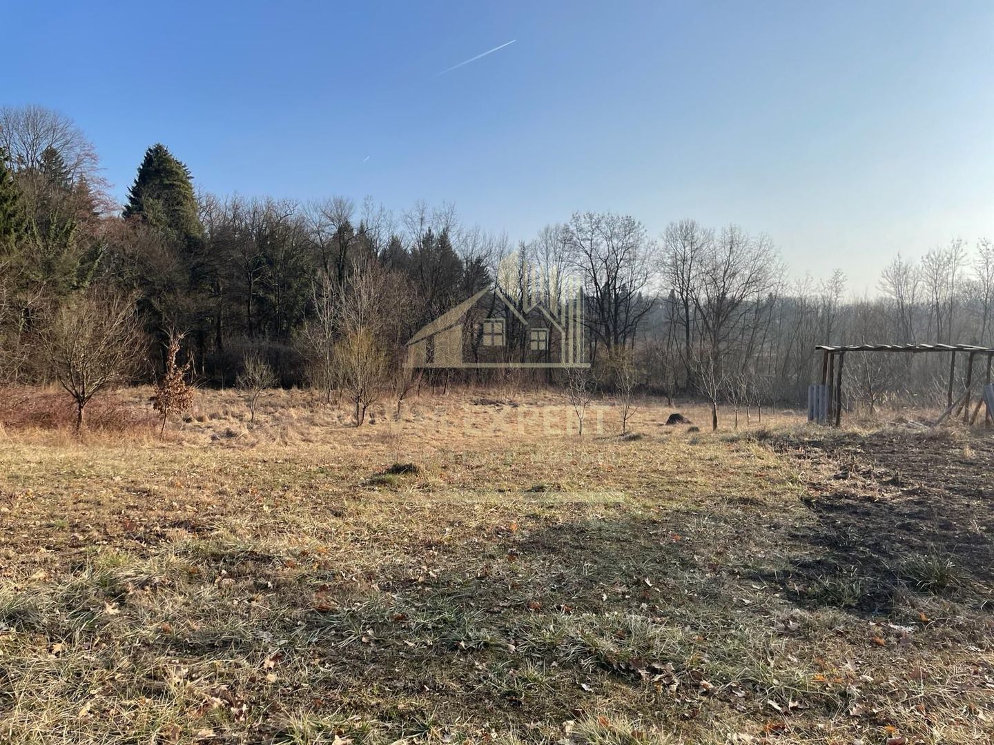 TEREN INTRAVILAN 1800 MP MIHAESTI ARGES COMISION 0 - Poză 8