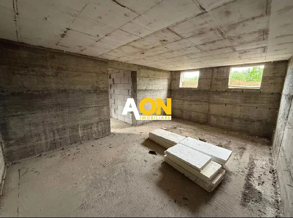Casa la rosu, 5 camere, S+P, 547 mp teren, toate utilitatile, Cetate - Poză 11