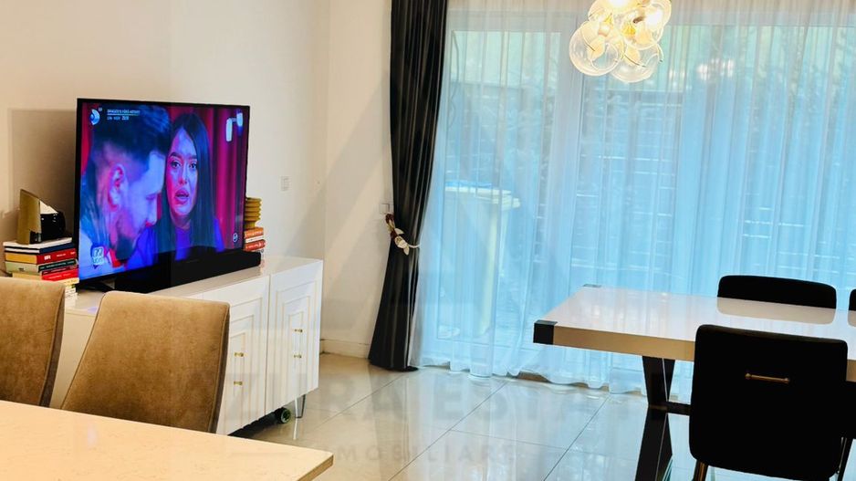 Casa moderna cu 6 camere terase 50 mp si curte in Parcul Sub Arini - Poză 6