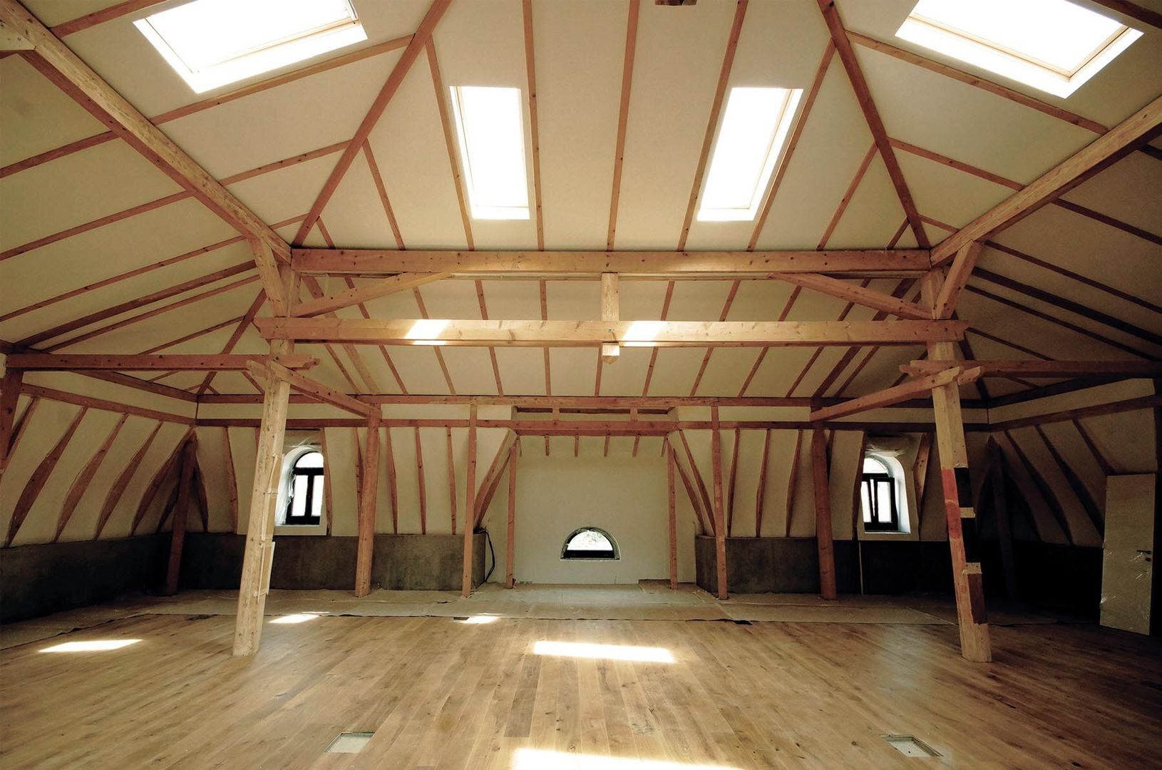 OPEN SPACE - MANSARDA DE INCHIRIAT UNIVERSITATE-ROSETTI-3900 EURO+TVA/LUNA - Poză 3