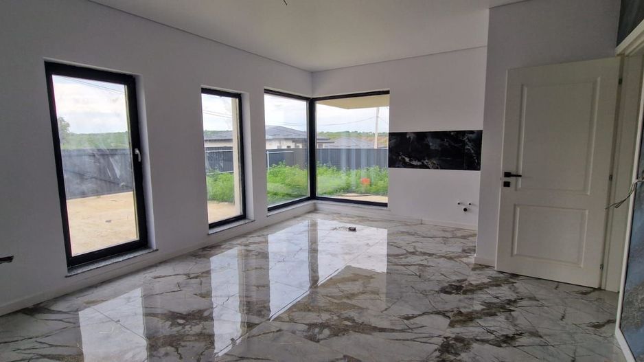 Casa 3  camere INTABULATA 70 mp.  Bucium Visan 140000 euro - Poză 2