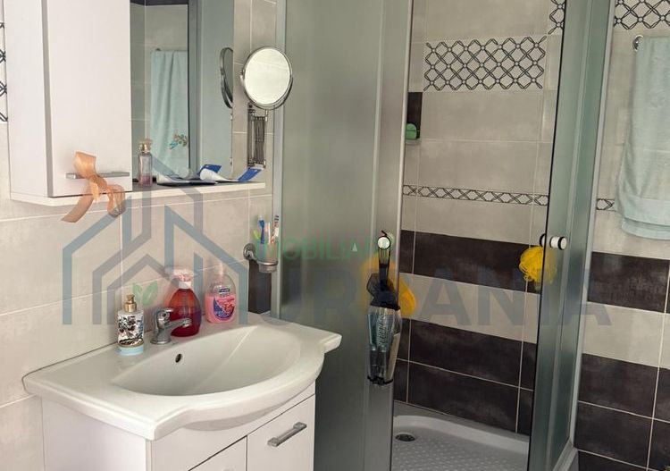 Casă 4 camere, Valea Lupului, Str. Neagoe Basarab, construcție 2014, P+E+pod, teren 213 mp, 105 mp utili + 11 mp terasă + 4 mp balcon - Poză 8