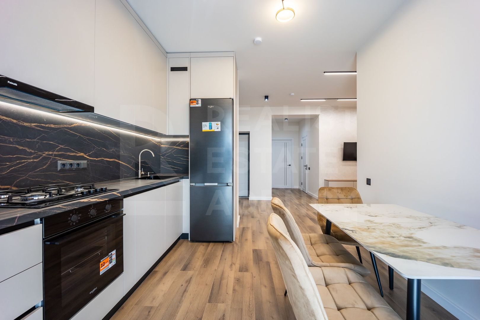 Vânzare apartament 2 camere 65 mp, str. Durlești - Poză 5
