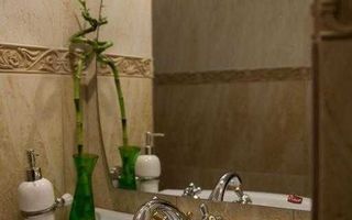 Închiriez garsonieră central, zona pietonală - Poză 7