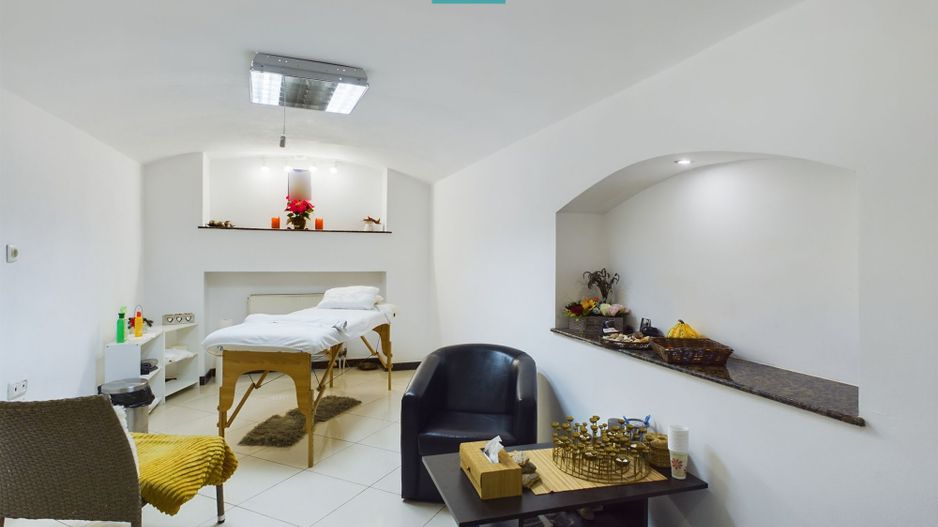 Salon cosmetică, coafor, masaj și relaxare - Poză 3