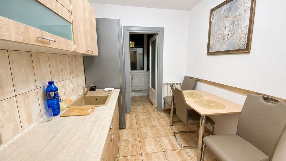 Comision 0%, Apartament 3 Camere, Decomandat, Etaj 3, Garaj, Aradului - Poză 7