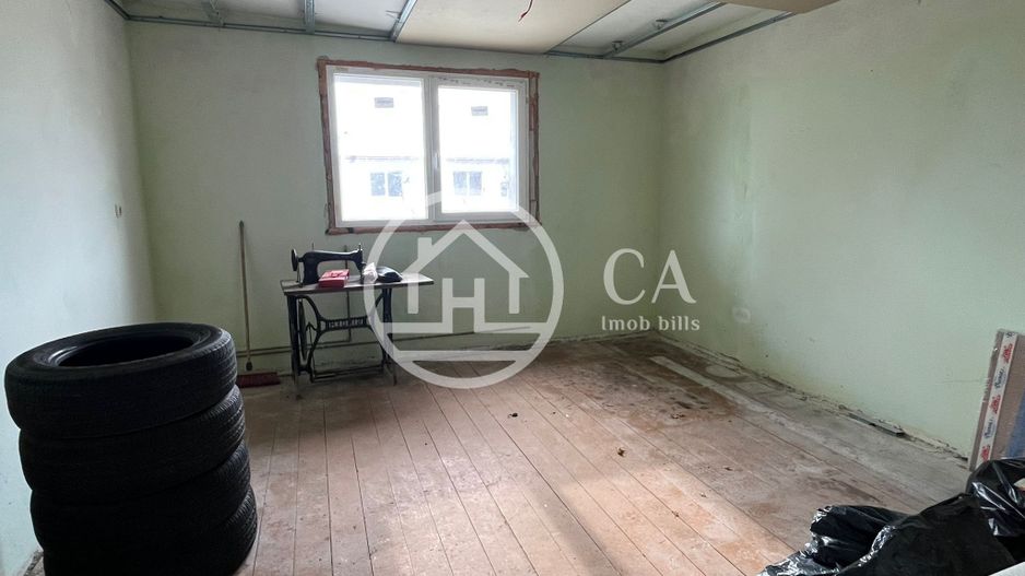 Casa de vanzare D+P+E+M cu 5 camere în Livada De Bihor - Poză 4