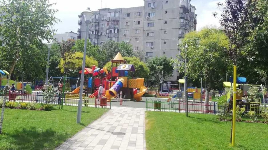 Apartament 3 camere Parc Sebastian sector 5 Buc. in curs de renovare - Poză 3