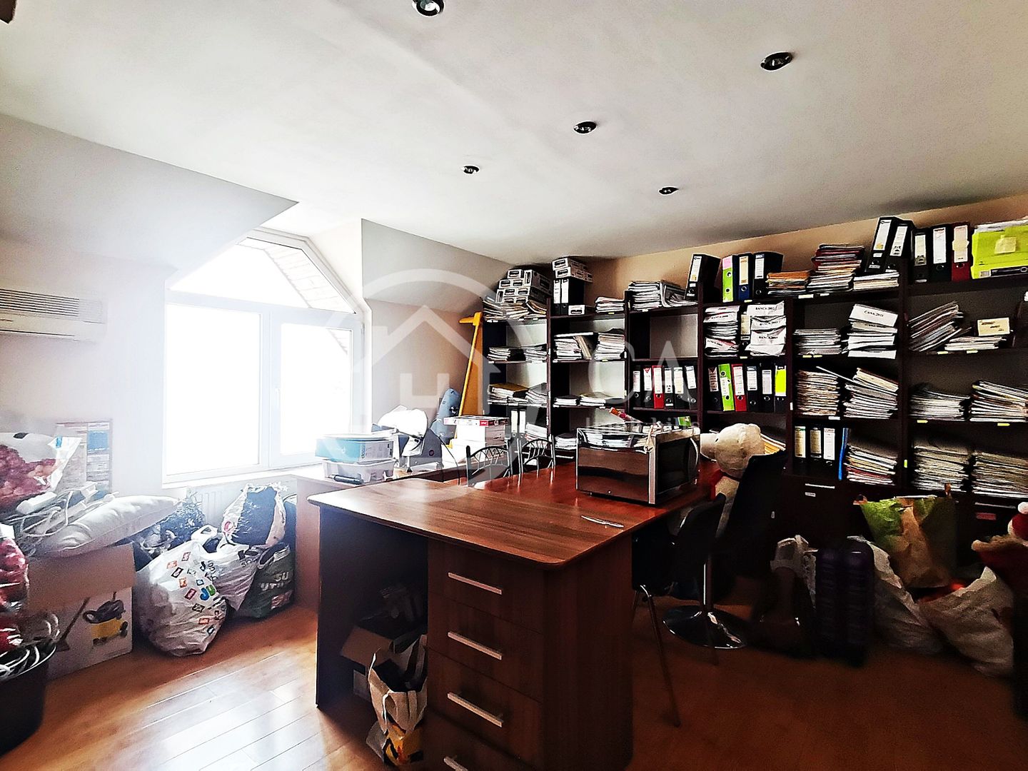 Spatiu comercial cu 5 camere de inchiriat in zona Dragos Voda, Oradea - Poză 14