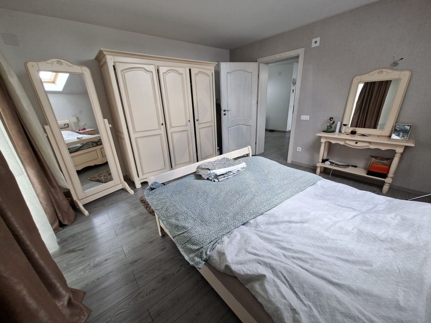 Casa individuala 149 mp utili S+P+M cu pivnita si pod in Selimbar - Poză 14