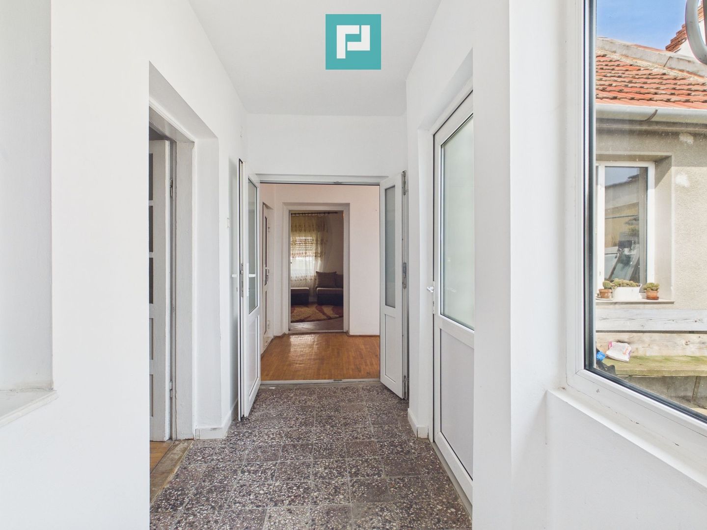 2 case separate + curte 1400 mp – Zona Dâmbovița - Poză 10