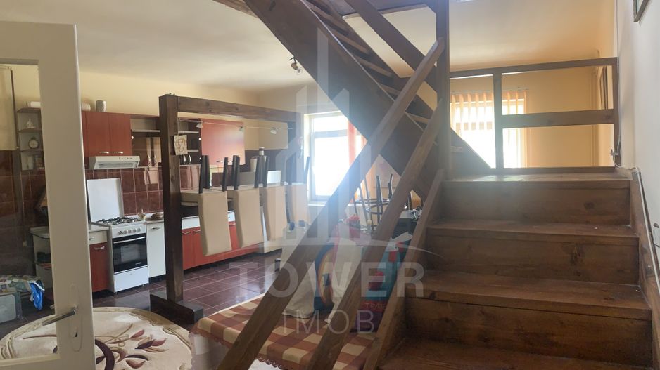 Casă în centrul Cisnădioarei cu 243mp de locuit și teren de 936mp - Poză 15