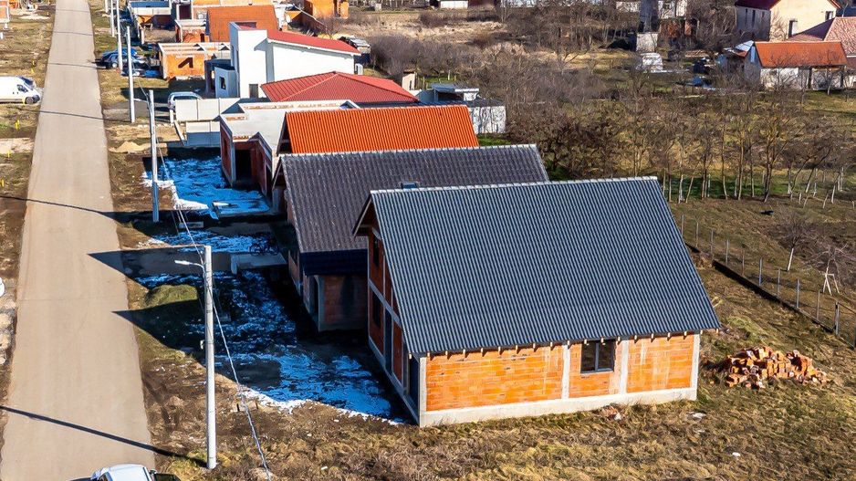 Casa moderna cu garaj in cartier nou - Tisa Noua Arad - Poză 4