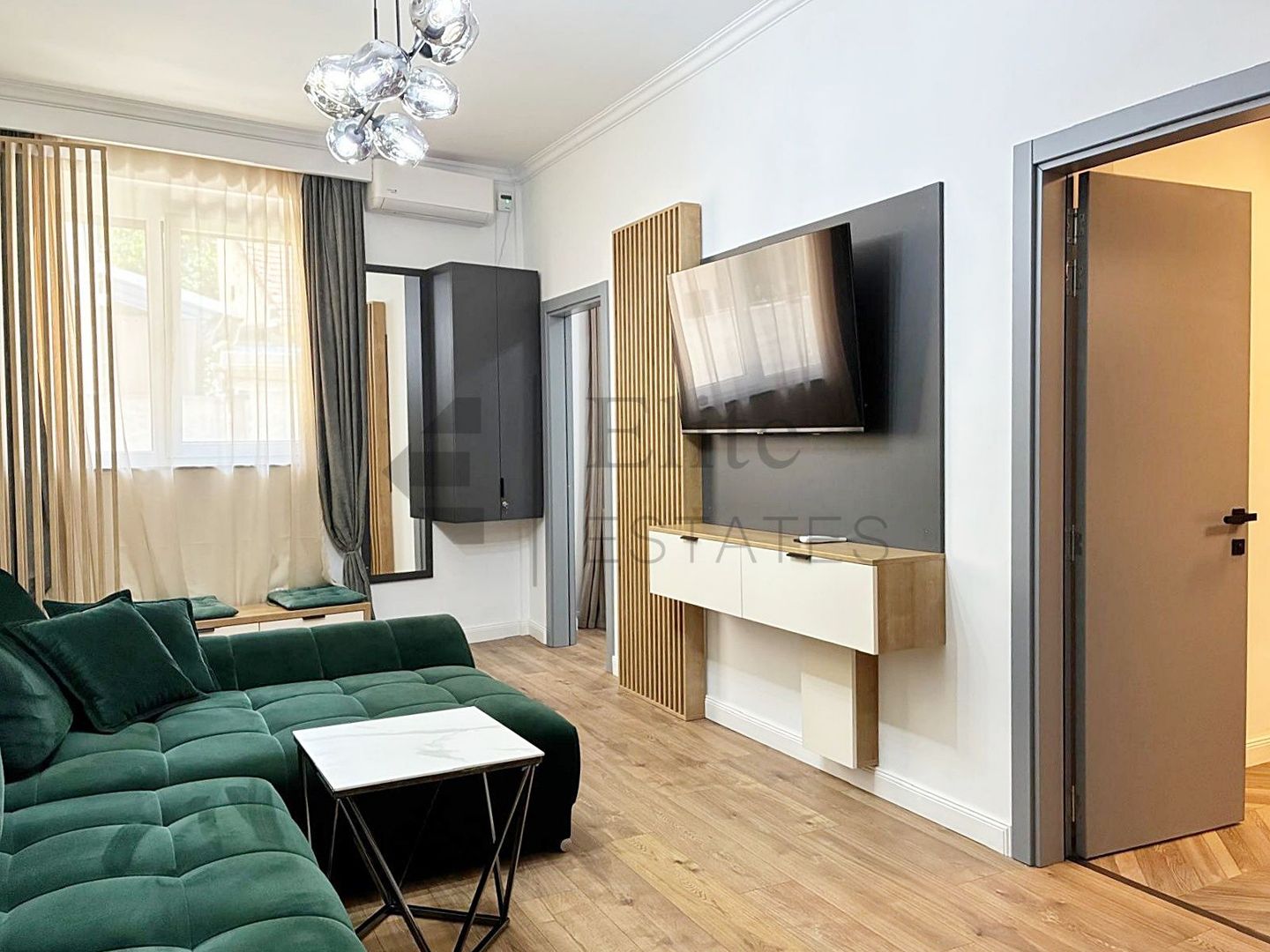 Apartament ultracentral cu 3 camere de inchirat - Poză 1