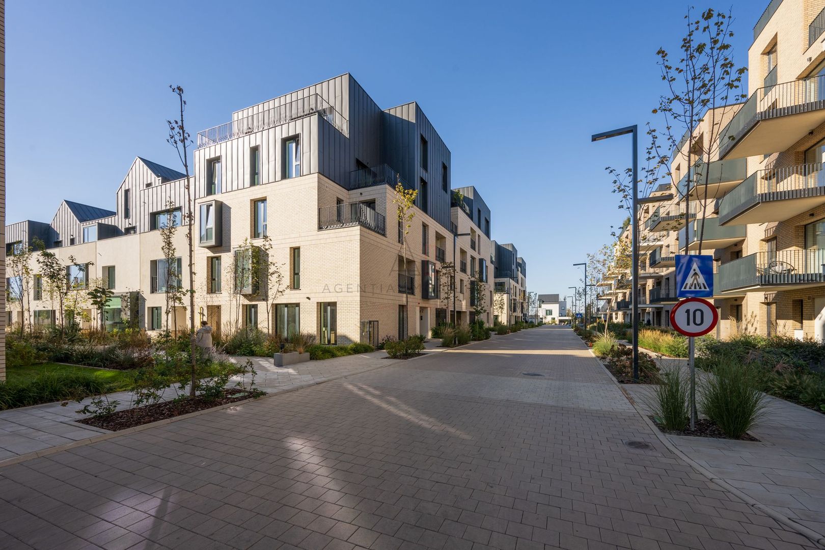 2 camere l mobilat utilat l Avalon - Poză 3