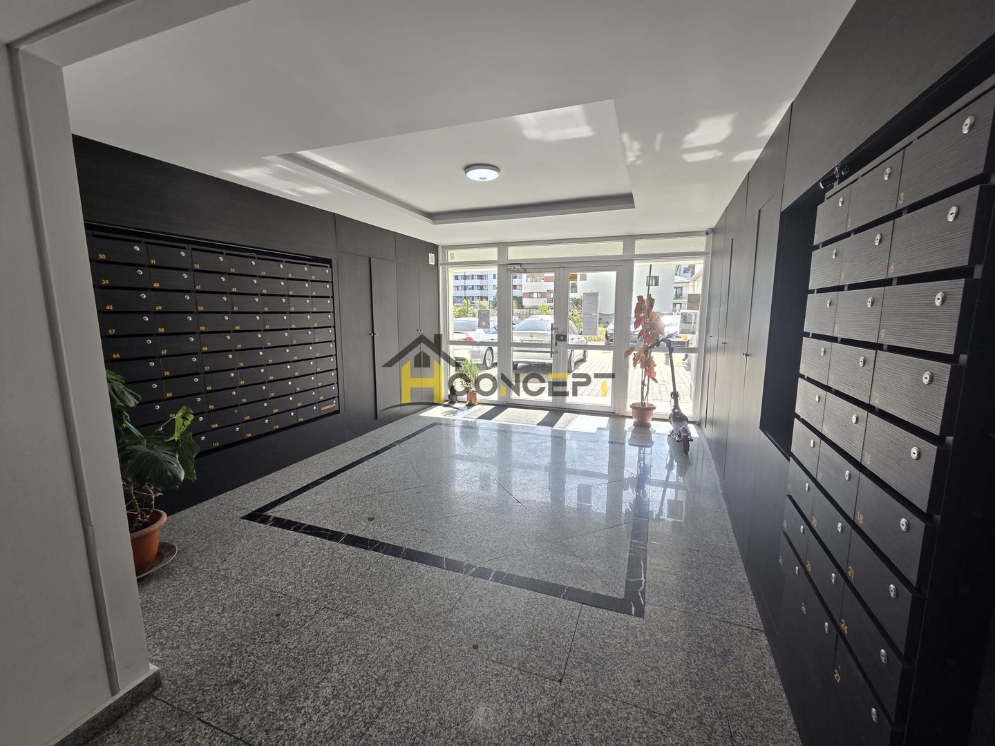 Garsoniera disponibila imediat Boxa inclusa in pret - Poză 2