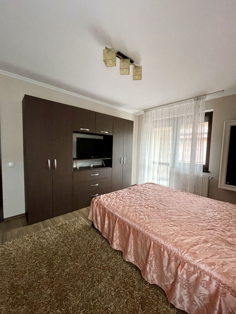 Casa de inchiriat pe str.Voronet - Poză 27