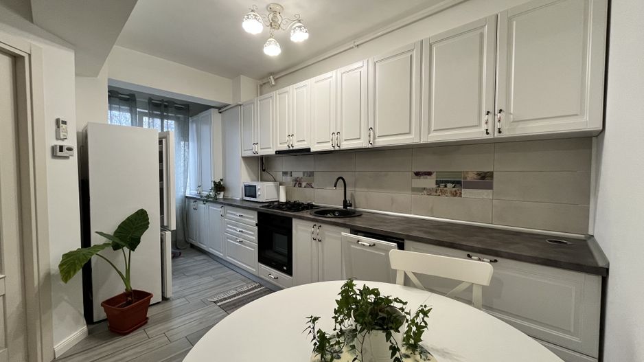 Studio bine compartimentat, parcare, complet mobilat, renovat, mutare imediata - Poză 19