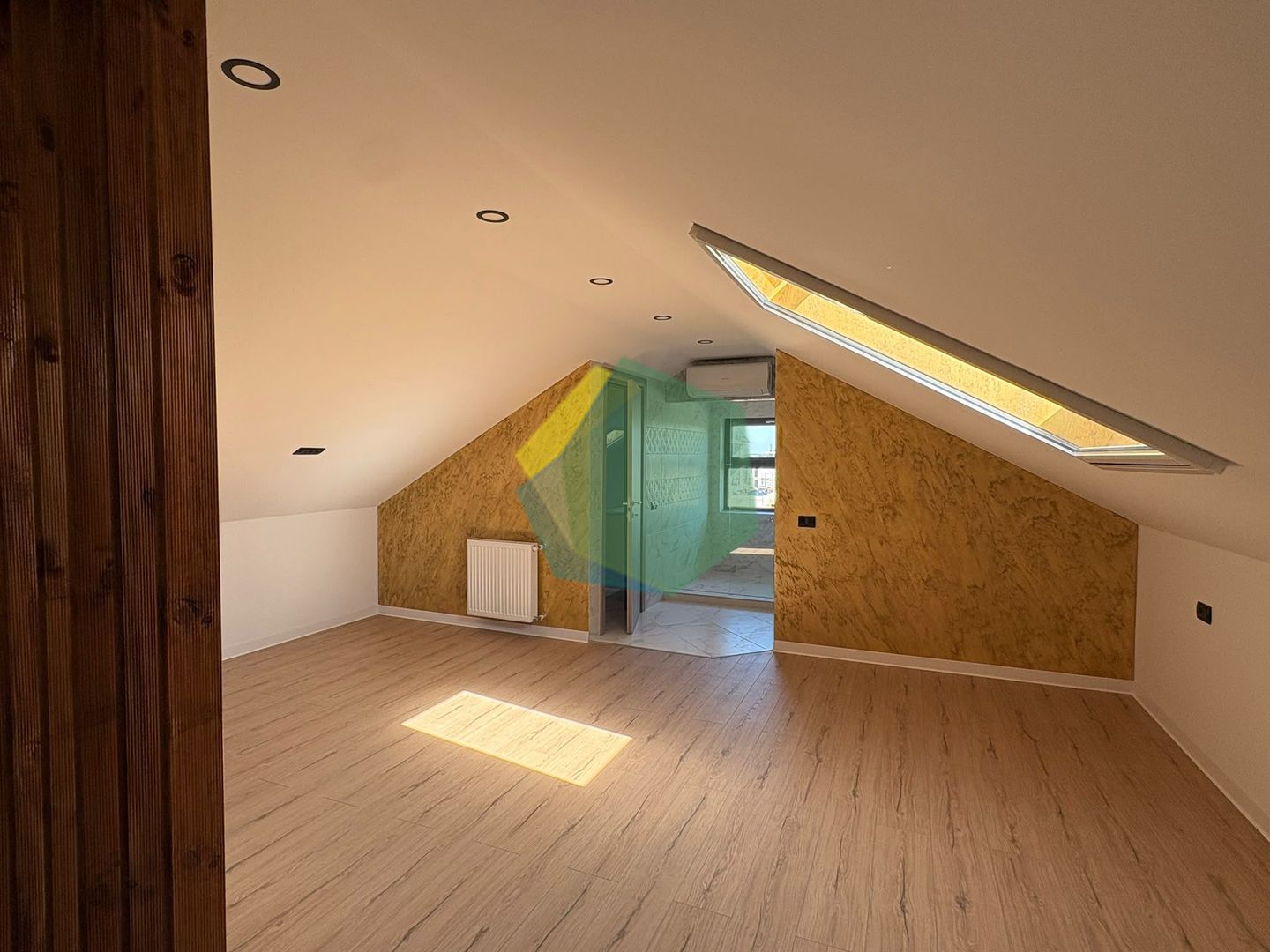 APARTAMENT 3 CAM/OTOPENI P+M - Poză 3
