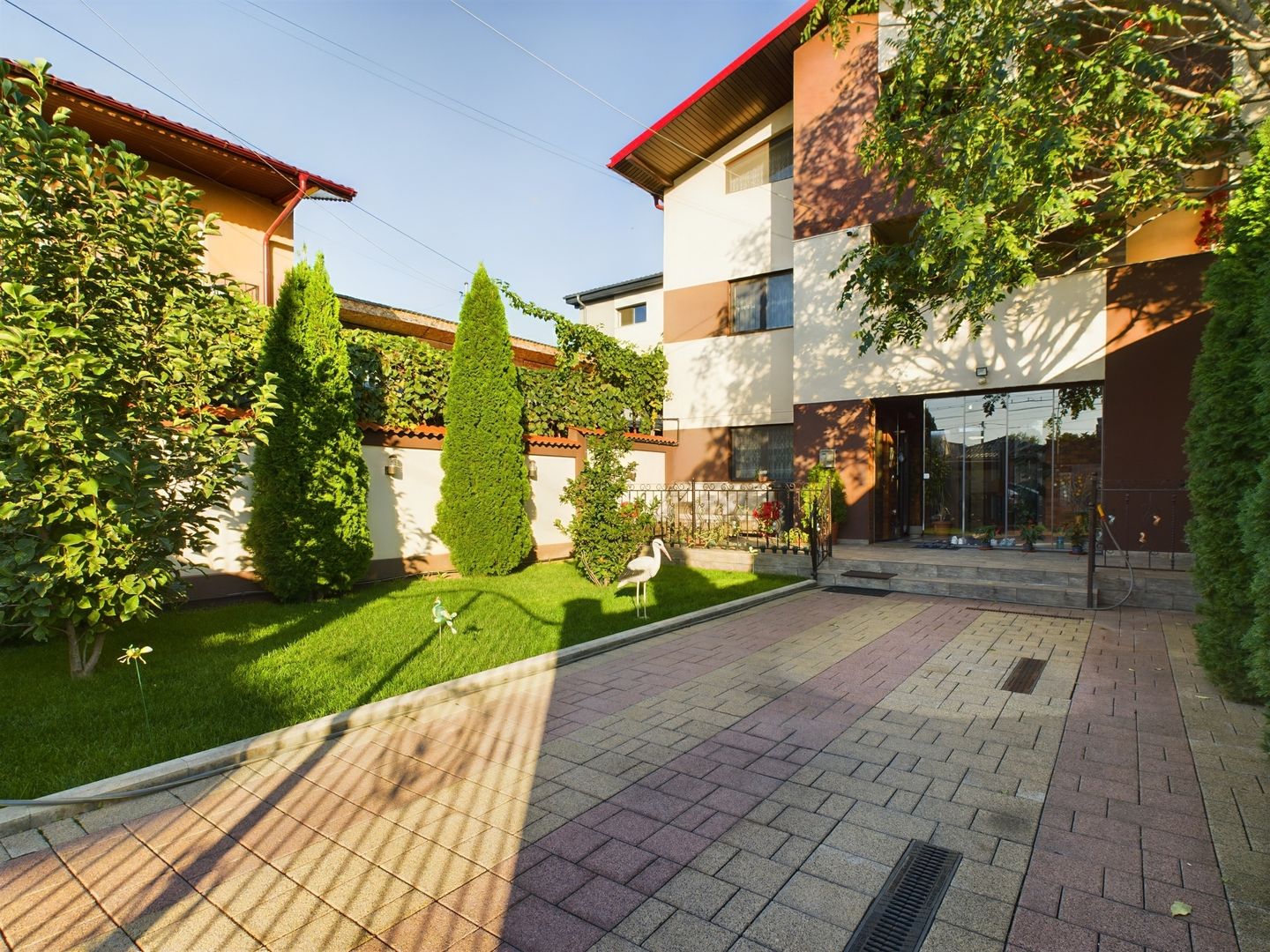 Casă / Vilă 5 camere + Mansarda Foarte Spatioasa - Poză 2