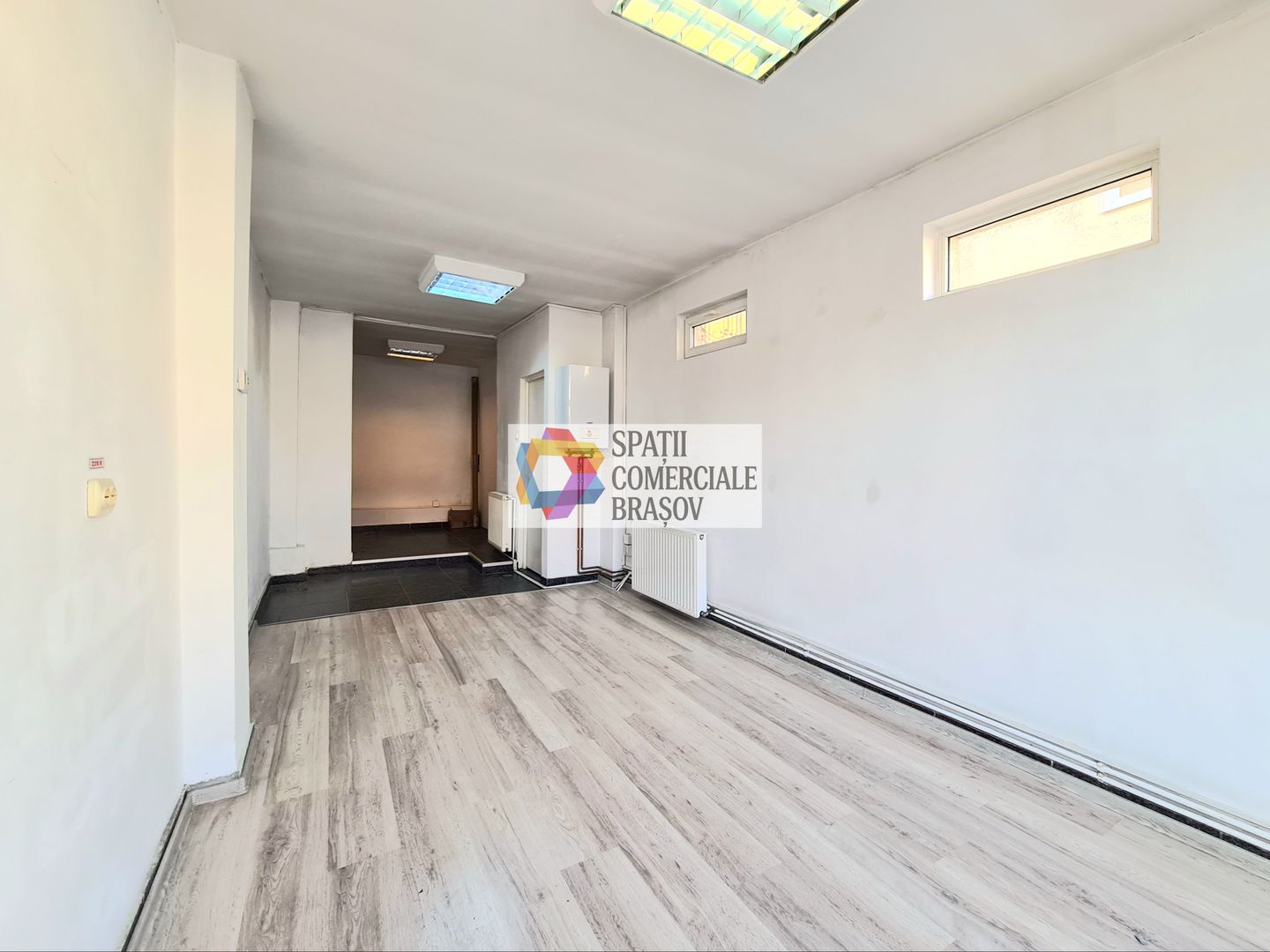 Spatiu birouri de închiriat Brasov - 27 mp # spatii-comerciale-brasov.ro - Poză 2