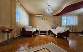 De vanzare-Vila spatioasa cu gradina si foisor-oaza de liniste - Poză 14