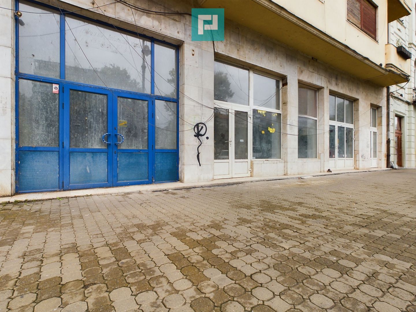 Spațiu comercial 53 mp pe Bulevardul Revoluției - Poză 3