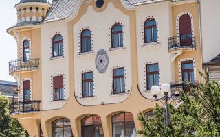 Palatul Poynar-Clădire unică, cu design deosebit - Poză 2