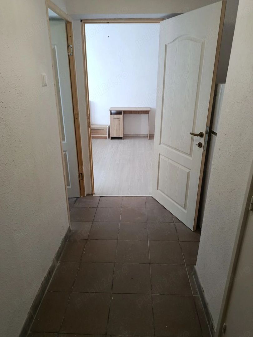 Garsoniera langa metrou 1 Decembrie, renovata, pret negociabil, etaj 4 din 9 - Poză 6