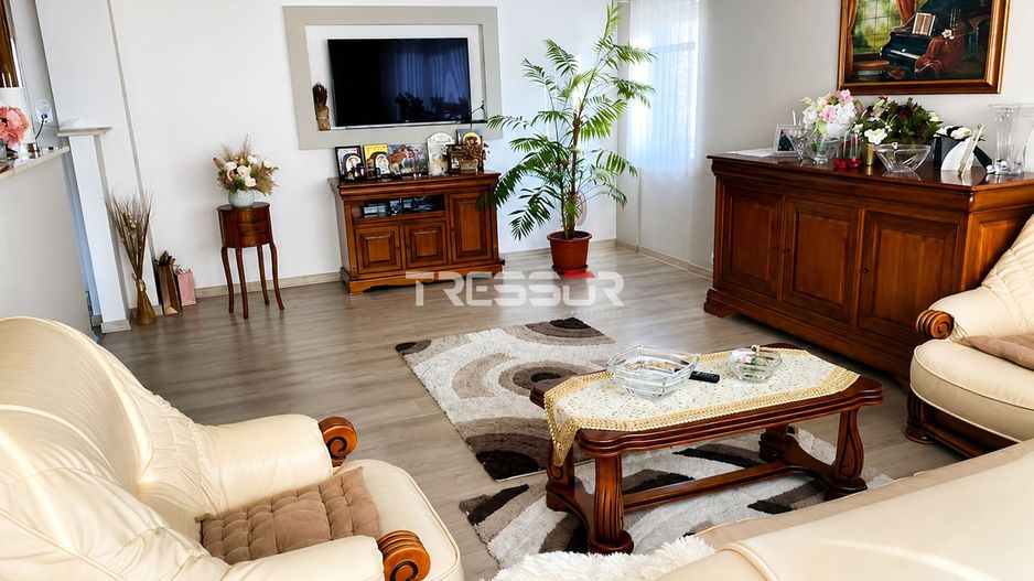 Apartament 3 camere decomandat | 69 mp | Trocadero | Centrală proprie - Poză 1