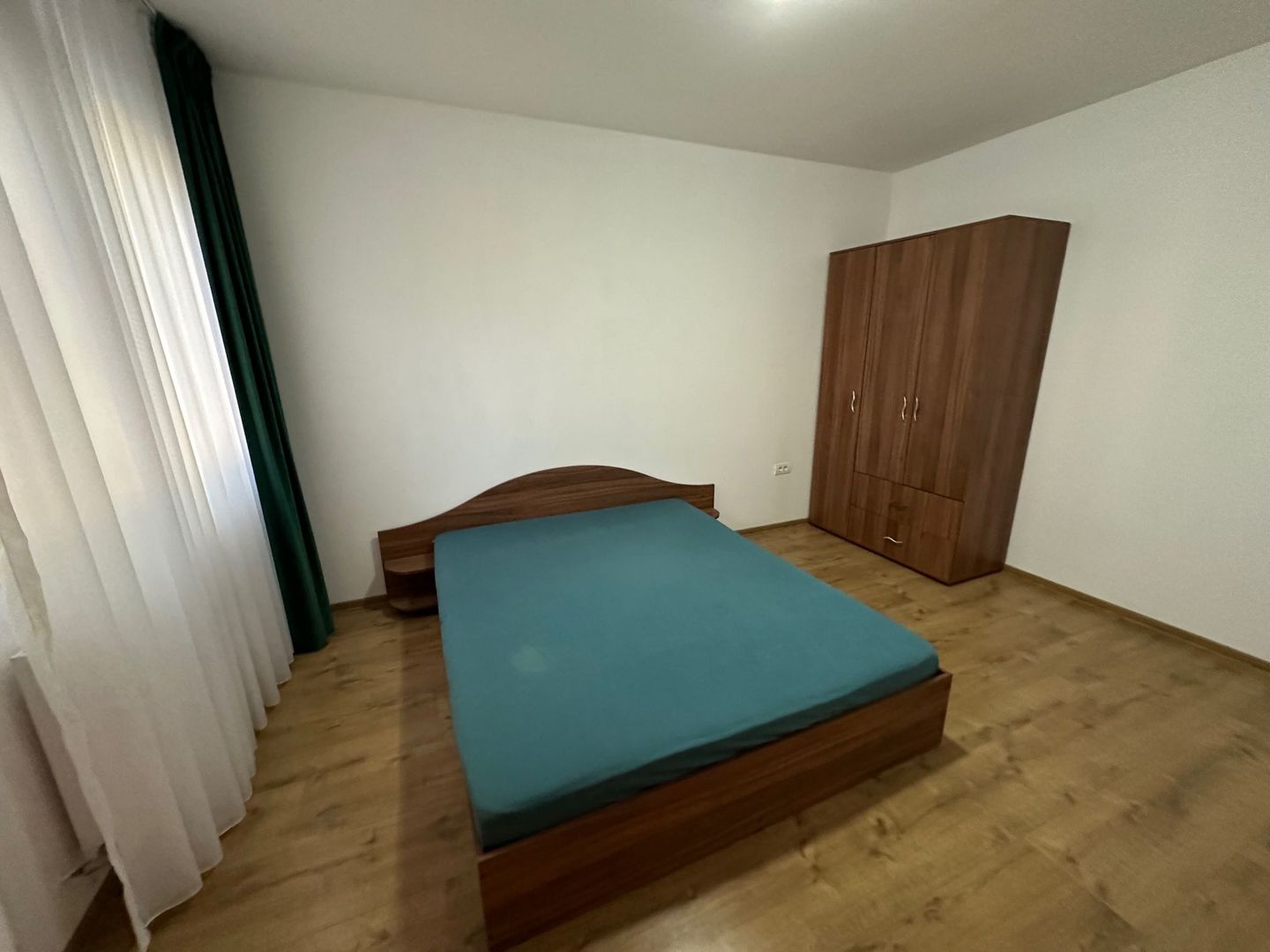 Casă / Vilă cu 4 camere de vanzare  în zona Aradului - Poză 12