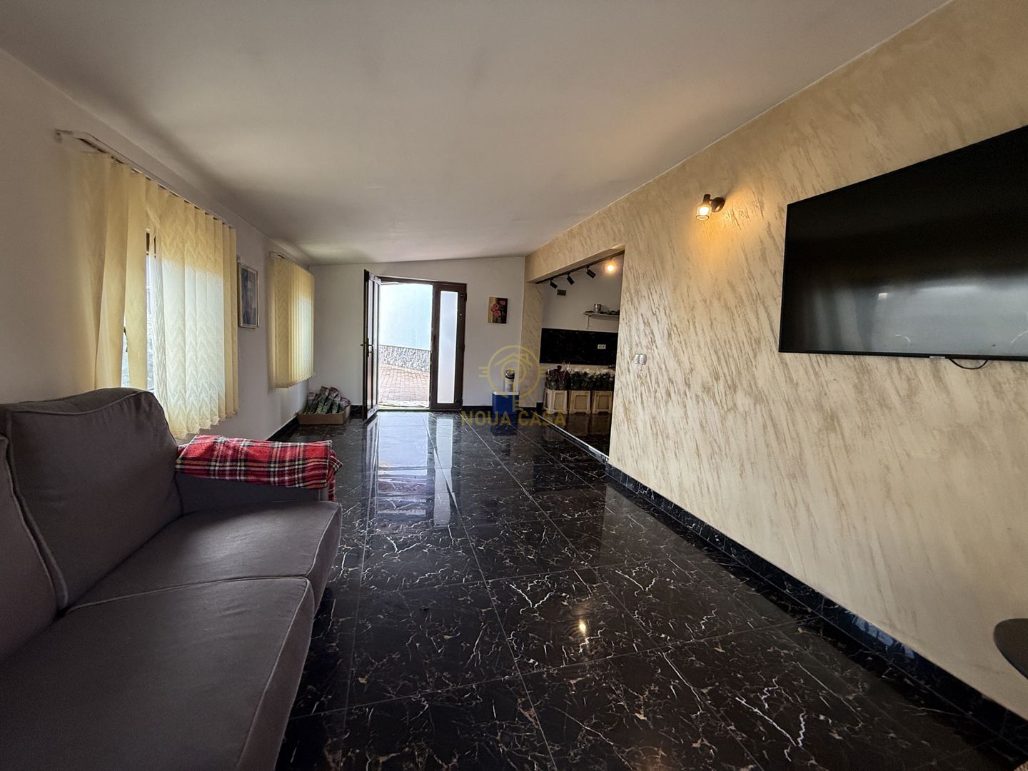 De Vanzare 2 Case In Curte Titulescu/Strada Crinului Teren 550MP - Poză 1