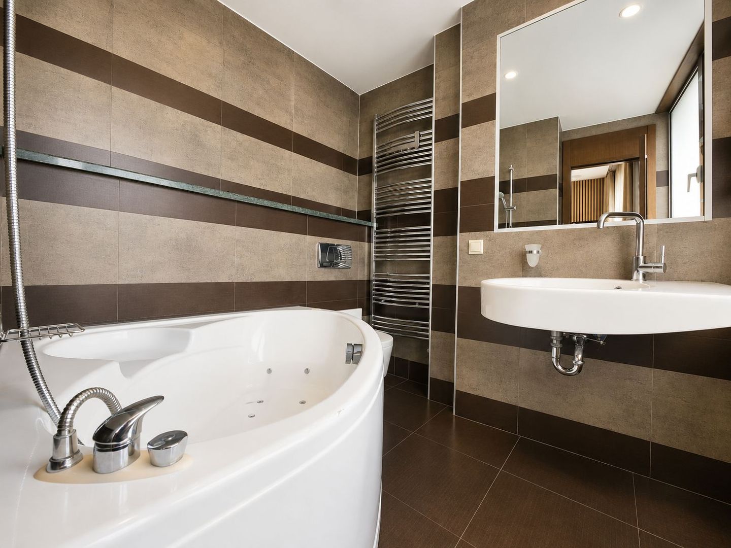 Apartament 3 camere de inchiriat piscina Iancu Nicolae - Poză 8