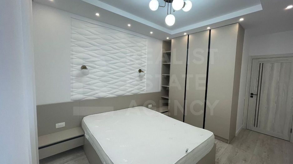 Chirie, apartament, 3 camere, strada Calea Ieşilor, Sculeni - Poză 6